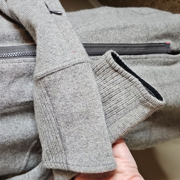 Title Nine Light Gray Asymmetrical Zip Jacket‎  Wool Blend Sweater Medium - Picture 5 of 10